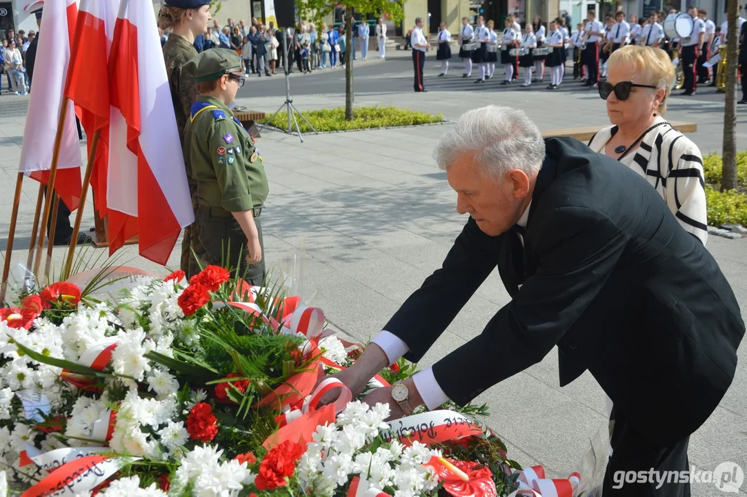 Obchody 234. rocznicy uchwalenia Konstytucji 3 Maja i festyn PRL w Krobi