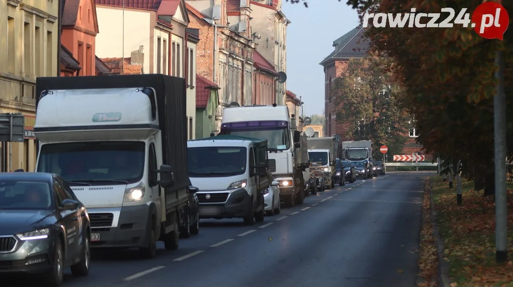 Ruszyły prace na minirondzie w Rawiczu