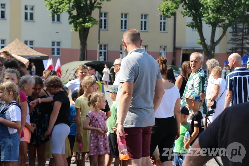 Piknik wojskowy w Pleszewie