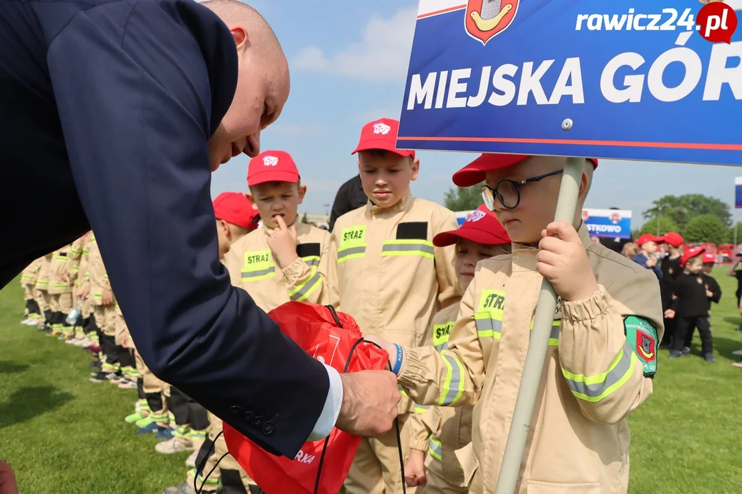 Dziecięce Drużyny Pożarnicze na zawodach w Miejskiej GórceDziecięce Drużyny Pożarnicze na zawodach w Miejskiej Górce