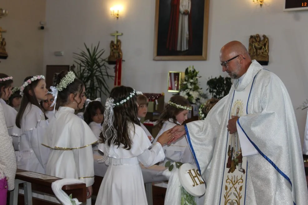 Pierwsza Komunia Święta w parafii Matki Bożej Fatimskiej w Jarocinie