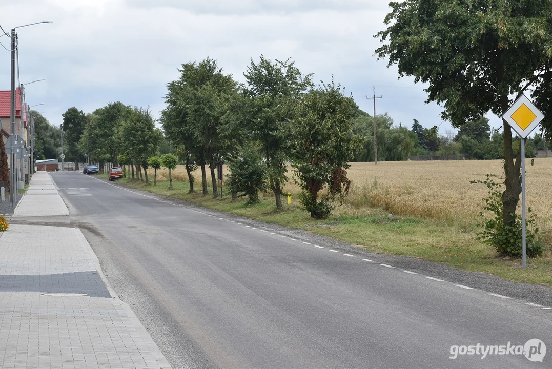 Otwarcie ulicy Drzęczewskiej w Piaskach i nowej świetlicy wiejskiej w Drzęczewie Drugim