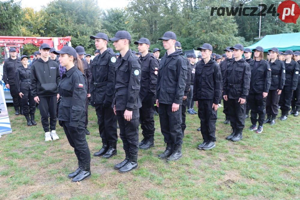 Zgrupowanie klas mundurowych ZS Miejska Górka w Sarnowie