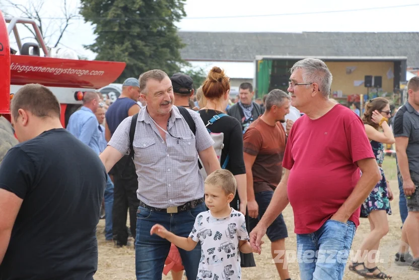 Zlot starych ciągników  wKucharach