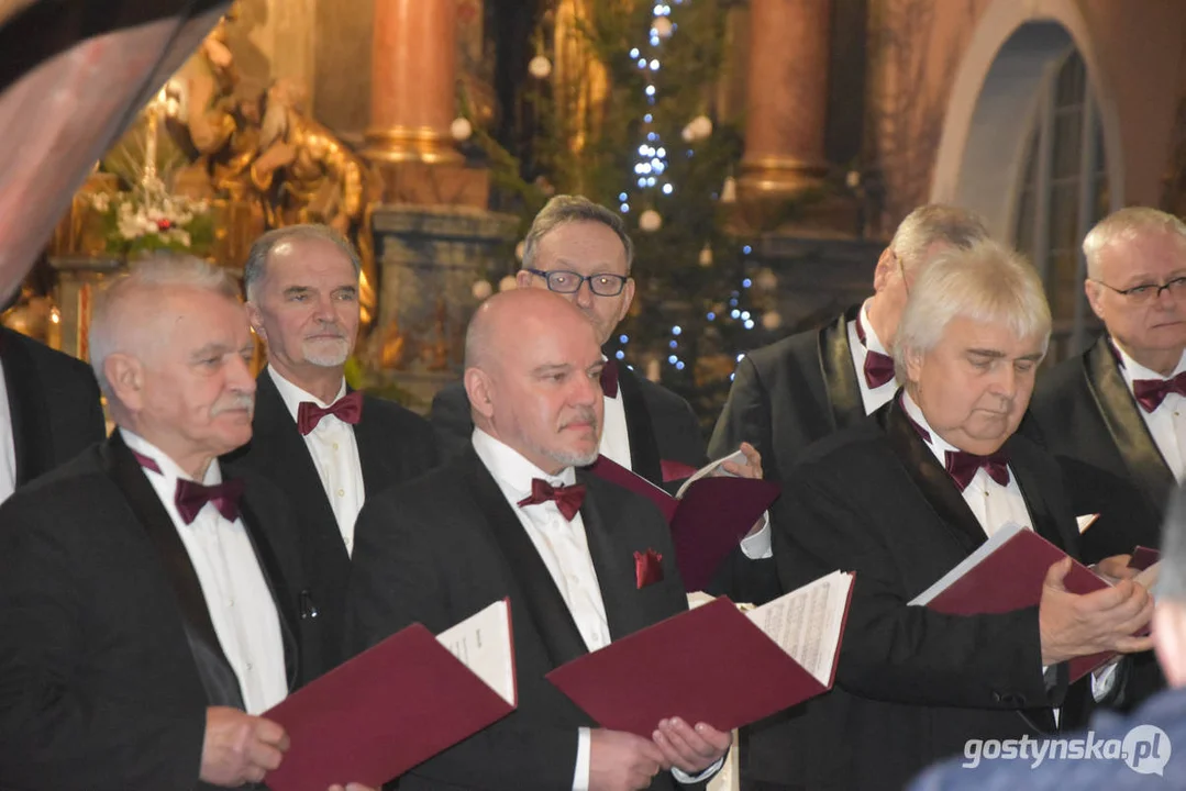 Chór Słowiki 60 - koncert kolęd w kościele na Zdzieżu w Borku Wlkp.