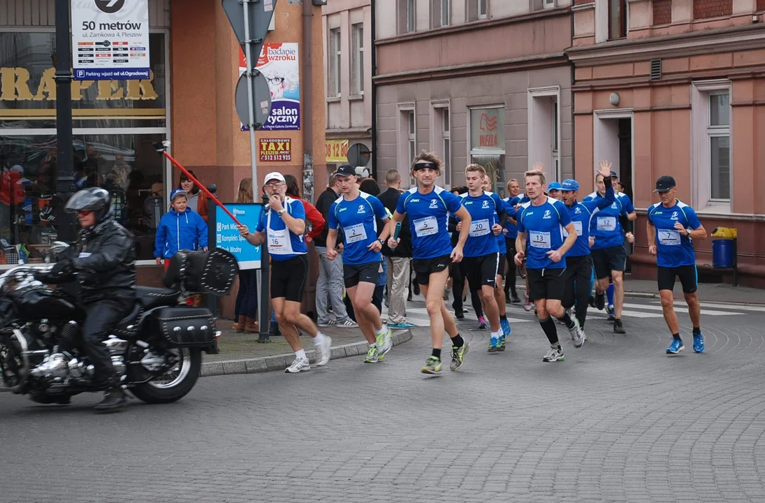 Przebiegną 740 km z okazji 740-lecia Pleszewa [ZDJĘCIA] - Zdjęcie główne