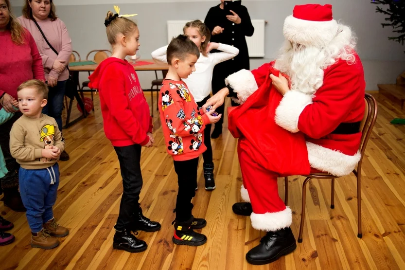 Mikołajki w Choczu z Fundacją Pomocy Dzieciom Humana