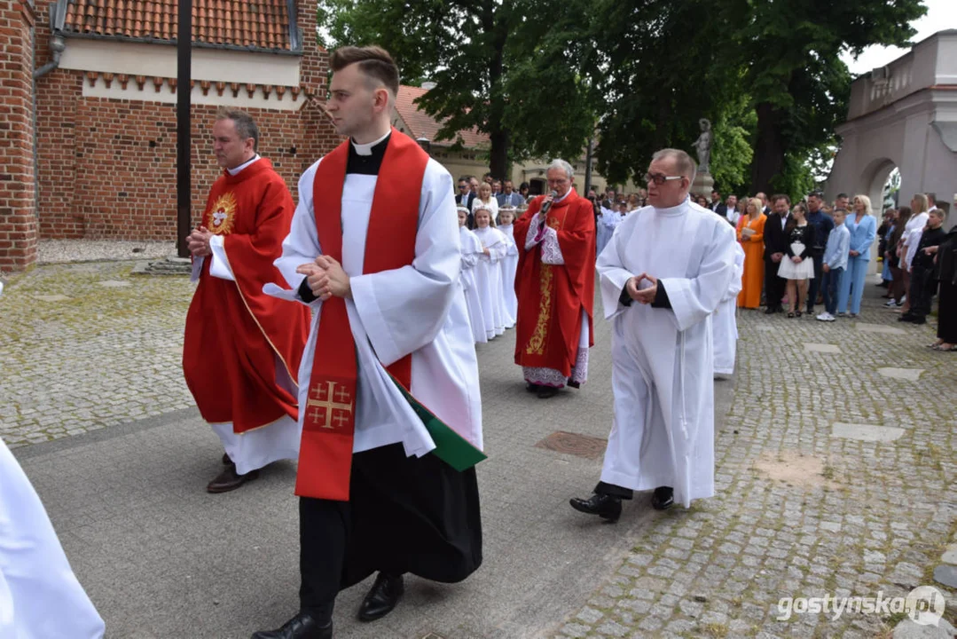 Uroczystość Pierwszej Komunii Świętej w parafii farnej w Gostyniu