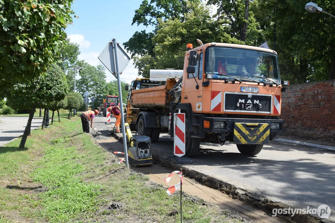 Kompleksowy remont dróg powiatowych, prowadzących do obwodnicy Gostynia, na DW 434