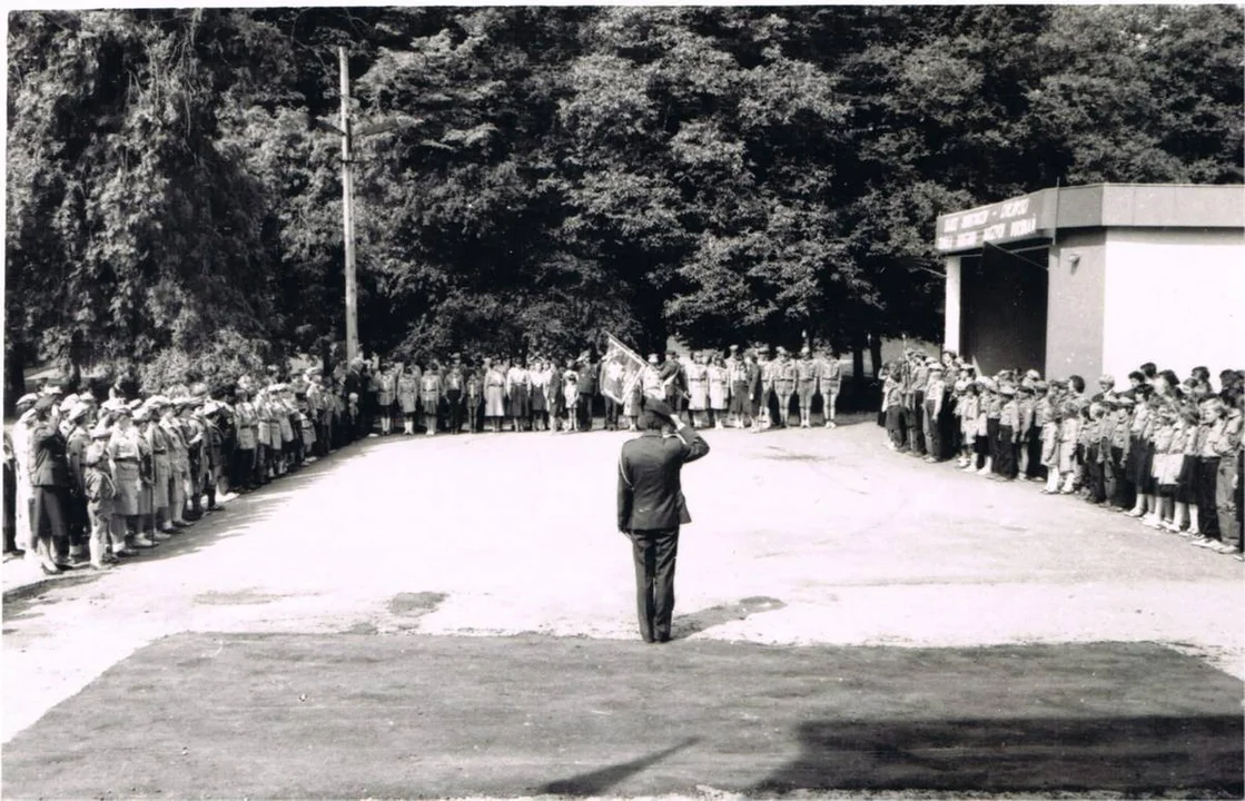 Likwidacja na Wyspie Kasztelańskiej harcówki 4. Drużyny Harcerskiej im. T. Kościuszki w Krobi