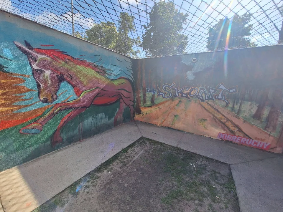 Mural w rawickim ZK
