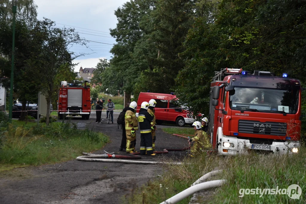 Pożar w zabytkowym pałacu w Wydawach, gm. Poniec