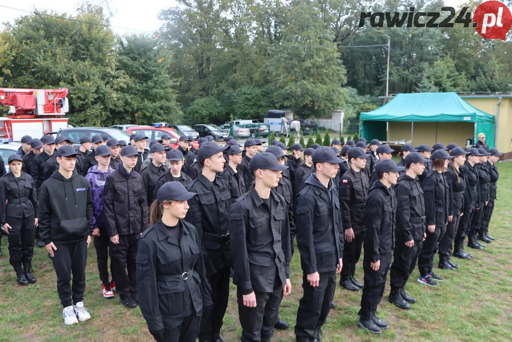 Zgrupowanie klas mundurowych ZS Miejska Górka w Sarnowie