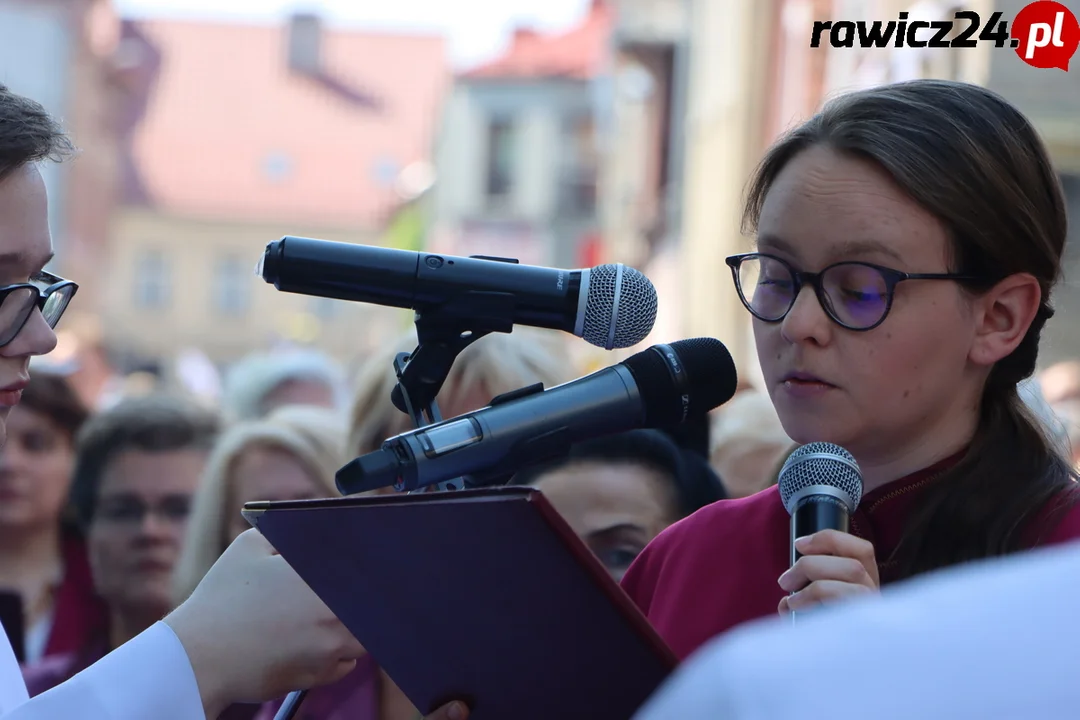 Rawicz. Procesja w Boże Ciało ulicami miasta (2023)