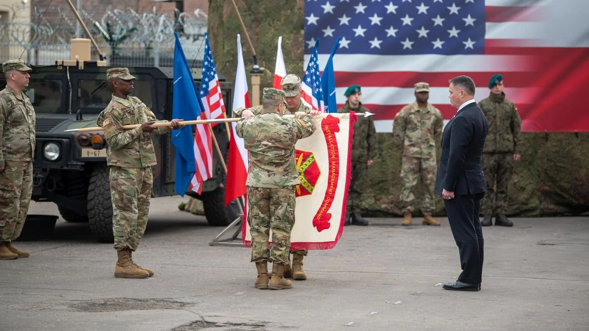 Stały Garnizon wojsk USA w Poznaniu. Otwarto go w Camp Kościuszko - Zdjęcie główne