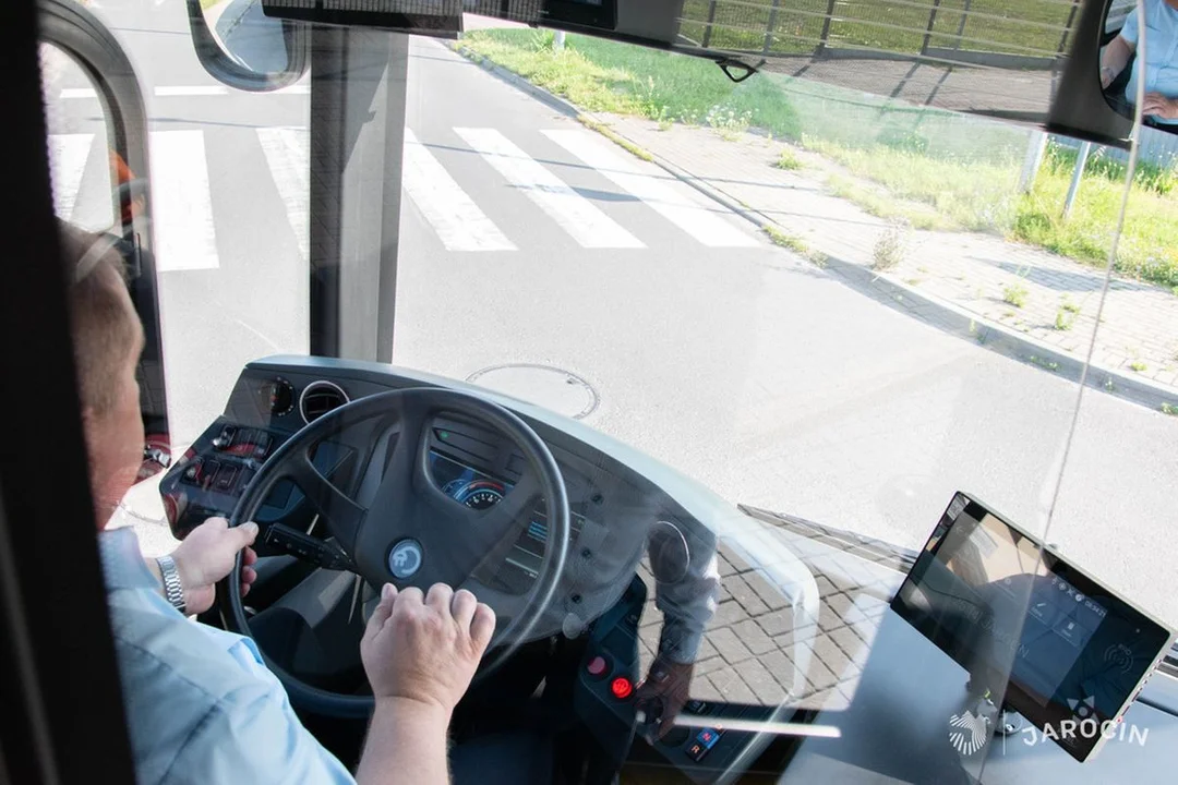 Gmina Jarocin testuje nowy autobus elektryczny