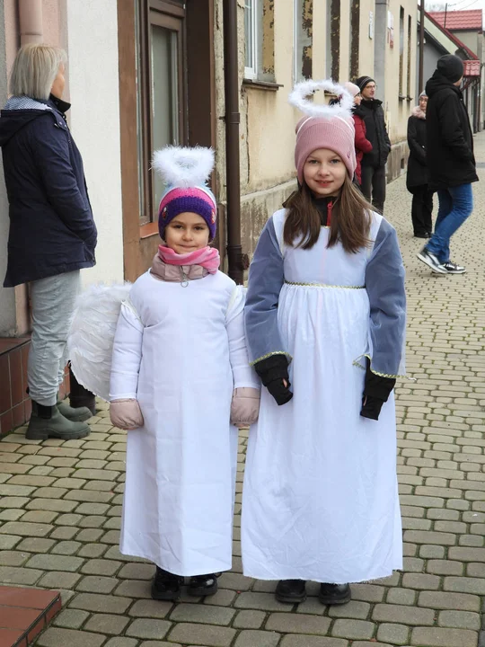 Orszak Trzech Króli i koncert kolęd w kościele w Piaskach Wlkp.