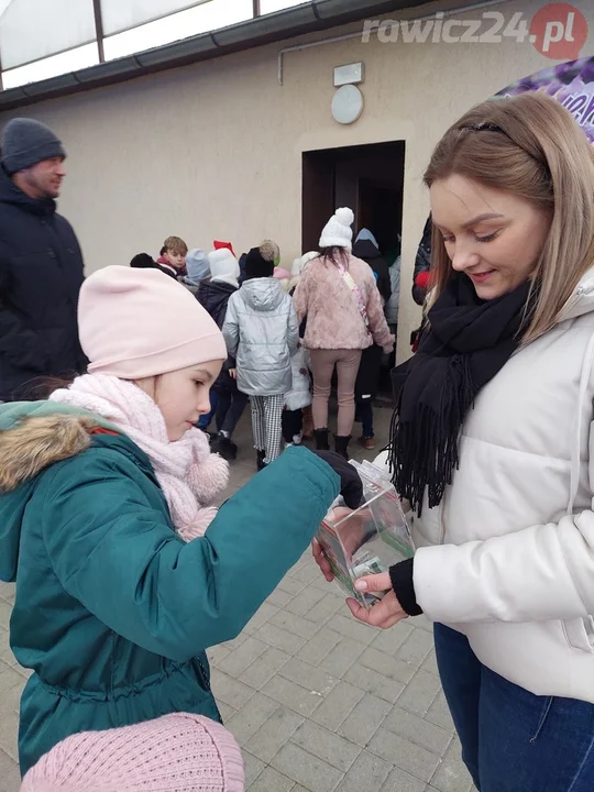 Mikołaj spotkał się z dziećmi i biesiada seniorów w Łaszczynie