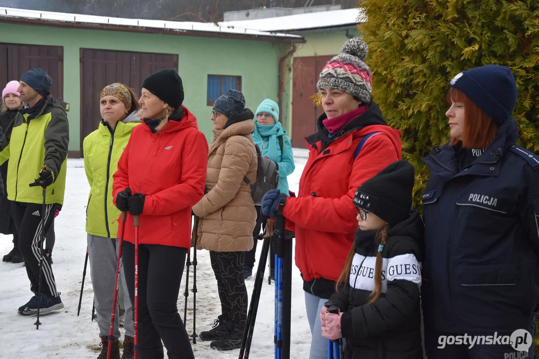 Mikołajkowy Charytatywny Marsz Nordic Walking „Idziemy dla Julki”