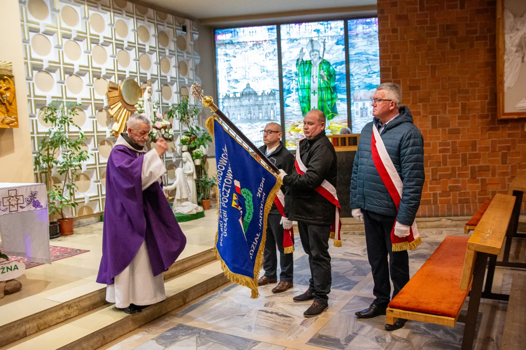 Historyczna chwila dla hodowców gołębi pocztowych. Doczekali się sztandaru