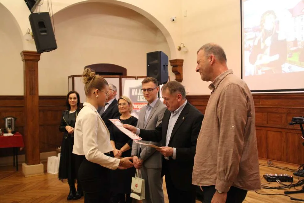 Powiatowy konkurs „Ojczyznę Mam w Sercu” w liceum w Jarocinie