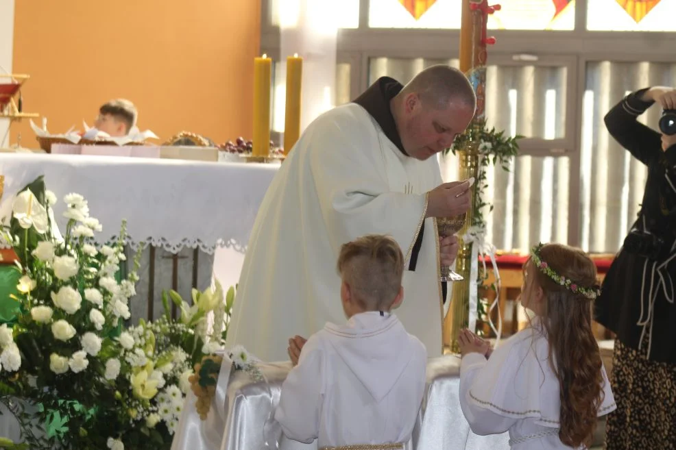 Pierwsza Komunia Święta w parafii św. Antoniego Padewskiego w Jarocinie