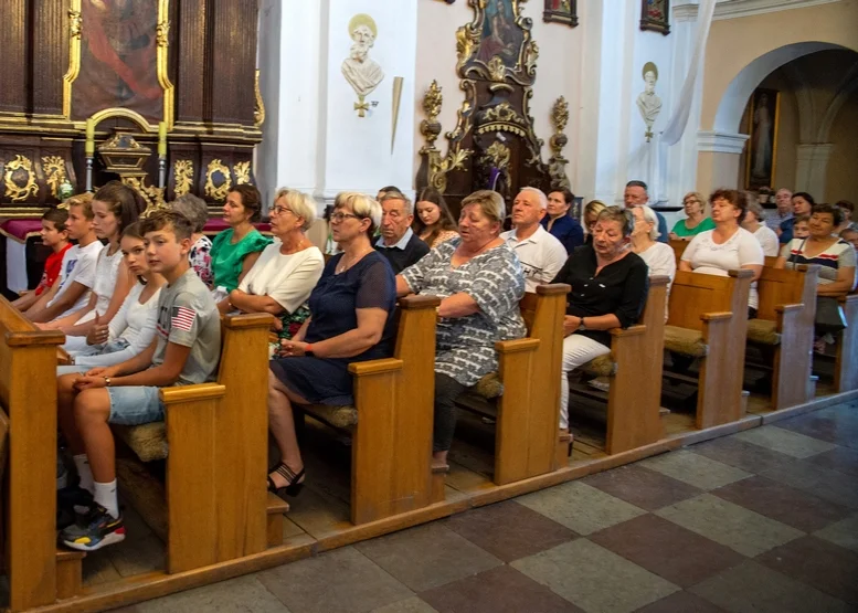 Pożegnanie wikariusza o. Radomira Buchcika w Choczu