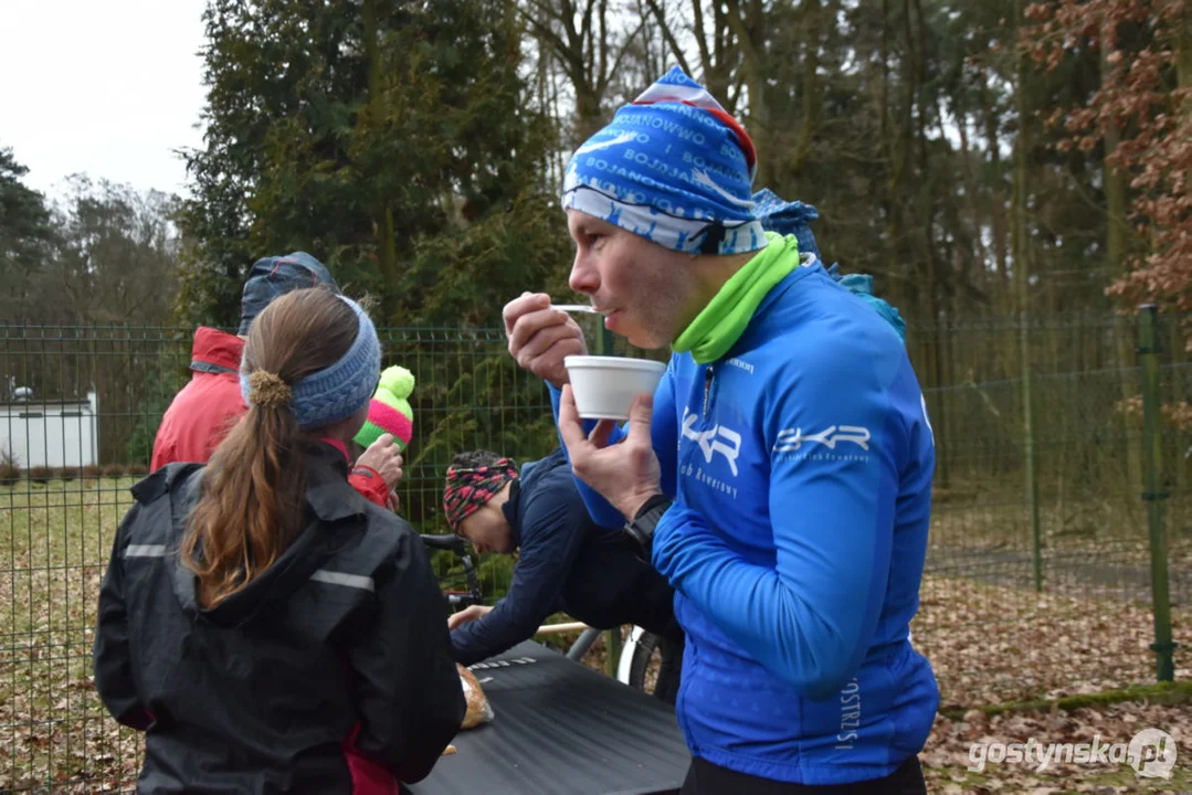 Biegająco zagrali dla WOŚP - Parkrun Gostyń i Grupa Nieprzemakalni Gostyń razem na trasie