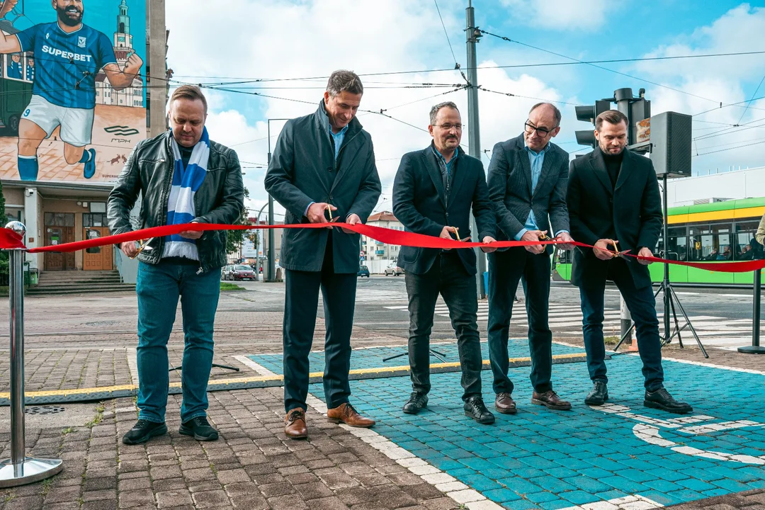 Nowy mural w Poznaniu upamiętnia sukces Lecha Poznań