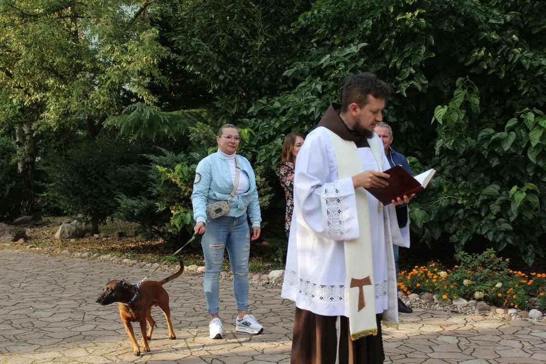 U franciszkanów w Jarocinie z okazji odpustu błogosławiono zwierzęta