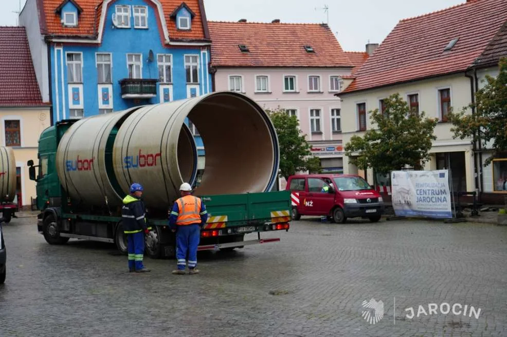 Rewitalizacja centrum Jarocina. Co się stało z kostką z rynku?