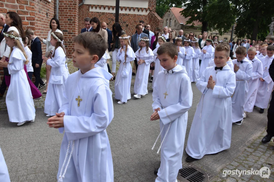 Uroczystość Pierwszej Komunii Świętej w parafii farnej w Gostyniu