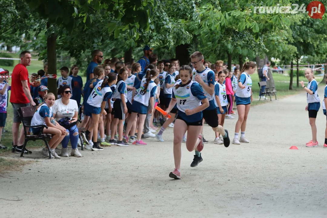 Sztafety szkolne w ramach 24h Rawickiego Festiwalu Sportu