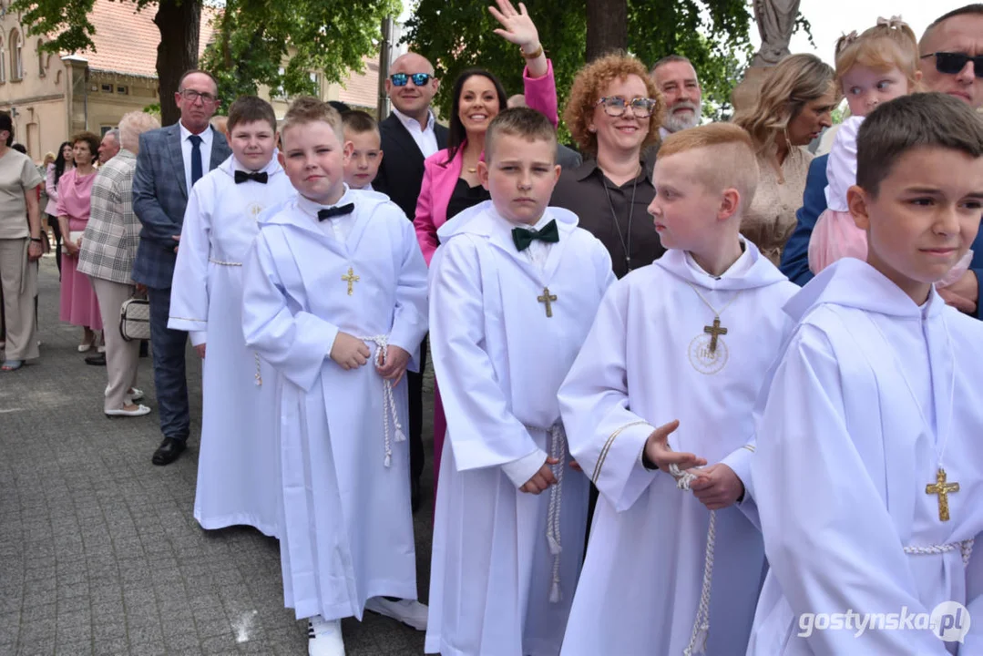 Uroczystość Pierwszej Komunii Świętej w parafii farnej w Gostyniu