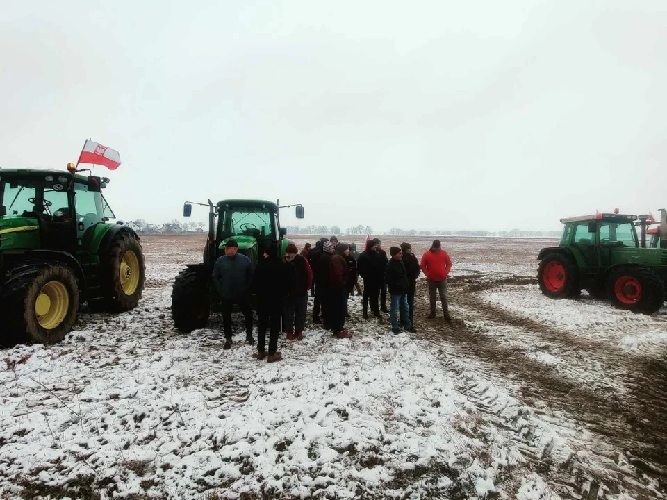 Jarocińscy rolnicy jadą na blokadę drogi do Gołuchowa