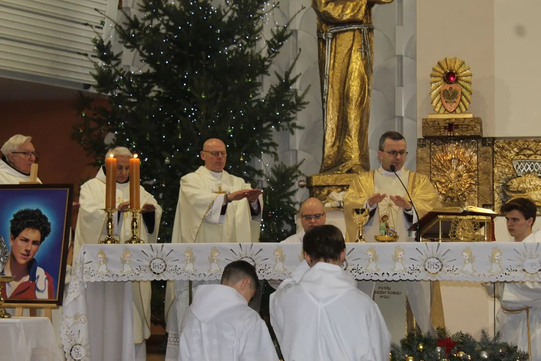 Franciszkanie w Jarocinie rozpoczęli świętowanie 90-lecia z biskupem kaliskim