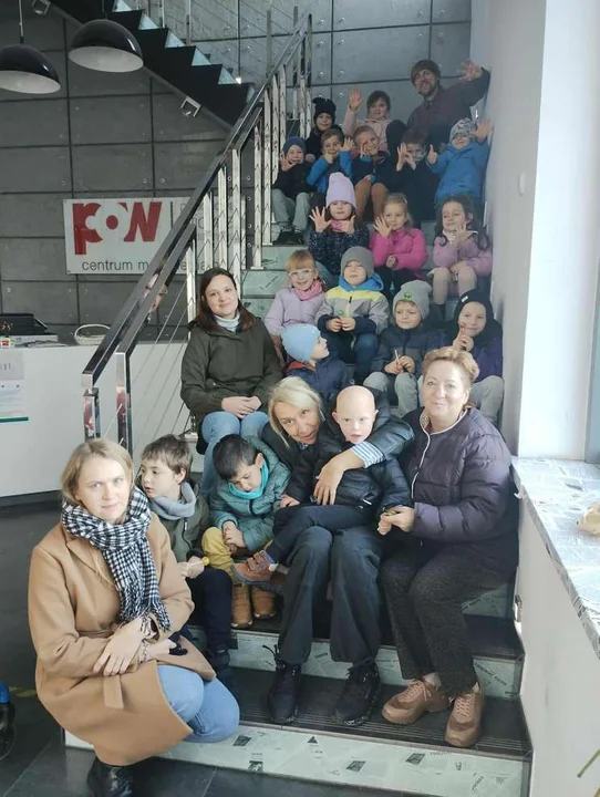 Przedszkolaki z jarocińskiego Marcinka z rogalami w redakcji Gazety Jarocińskiej