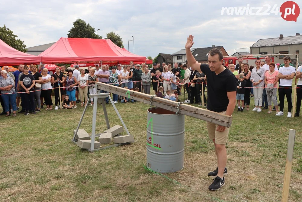 Charytatywny piknik sportowy w Szkaradowie