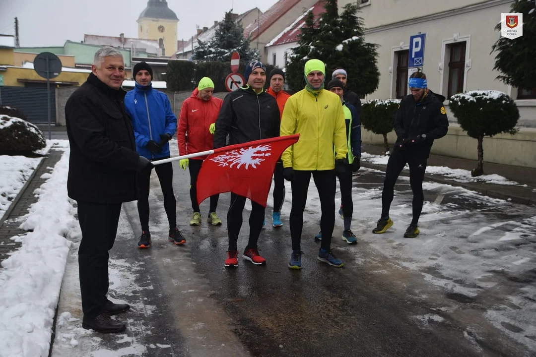 Sztafeta Powstania Wielkopolskiego przebiegła przez Miejską Górkę - Zdjęcie główne