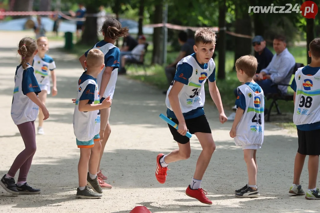 Sztafety szkolne w ramach 24h Rawickiego Festiwalu Sportu