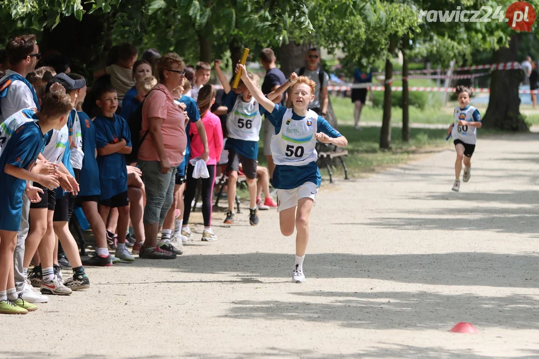 Sztafety szkolne w ramach 24h Rawickiego Festiwalu Sportu