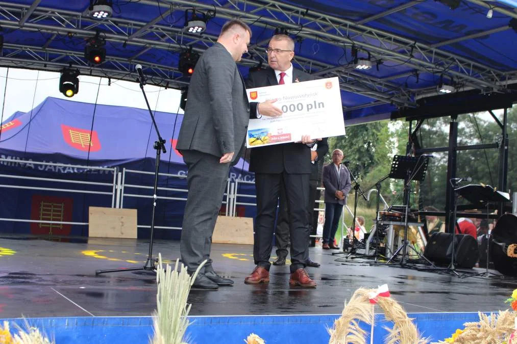 Gmina Jaraczewo przekazała pieniądze ukraińskiemu miastu Nowowołyńsk - Zdjęcie główne