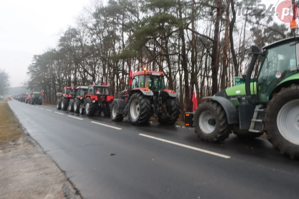 Protest rolników w okolicy Załęcza i na S5