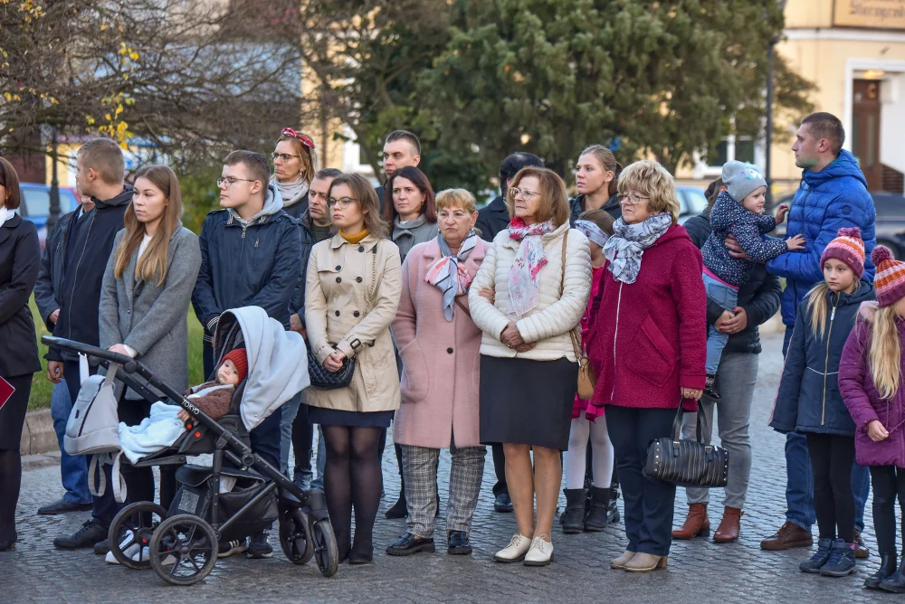 Sulmierzyce. Obchody Narodowego Dnia Niepodległości i promocja książki