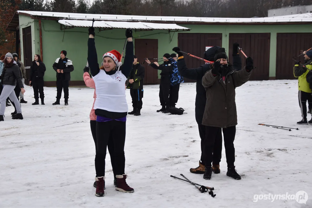 Mikołajkowy Charytatywny Marsz Nordic Walking „Idziemy dla Julki”