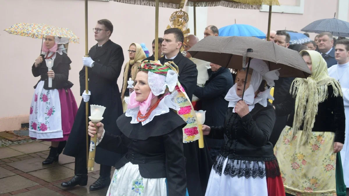 Odpust św. Walentego w Krobi. Parafinie podziękowali biskupowi za "dobre słowo" - Zdjęcie główne