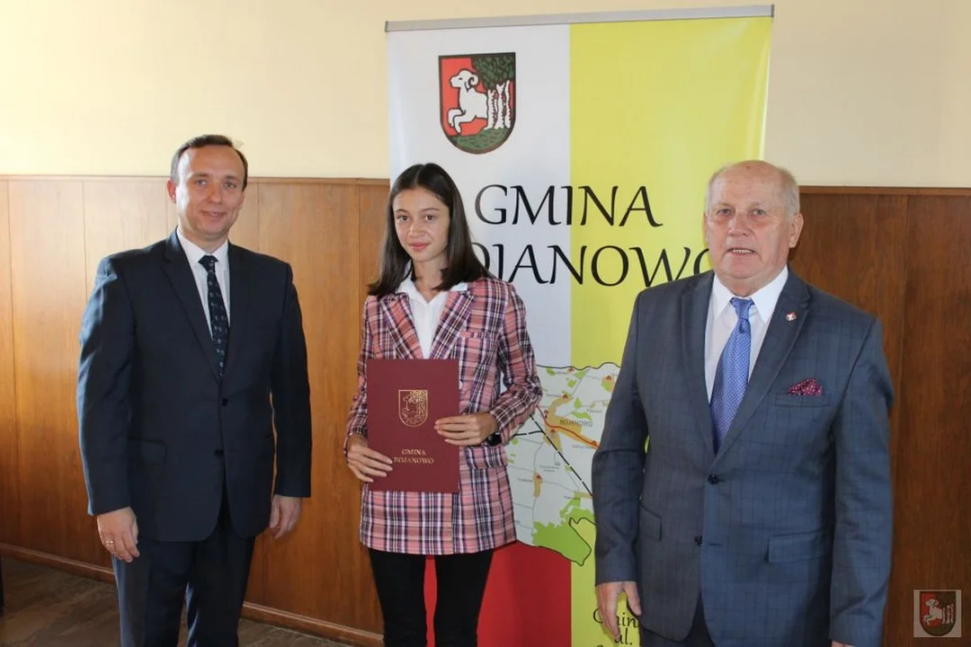 Uczniowie i absolwenci bojanowskich szkół otrzymali stypendia od burmistrza - Zdjęcie główne
