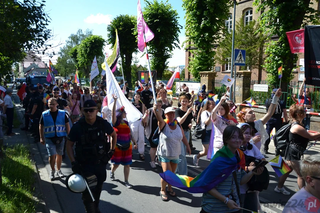 Marsz Równości i kontrmanifestacje w Rawiczu