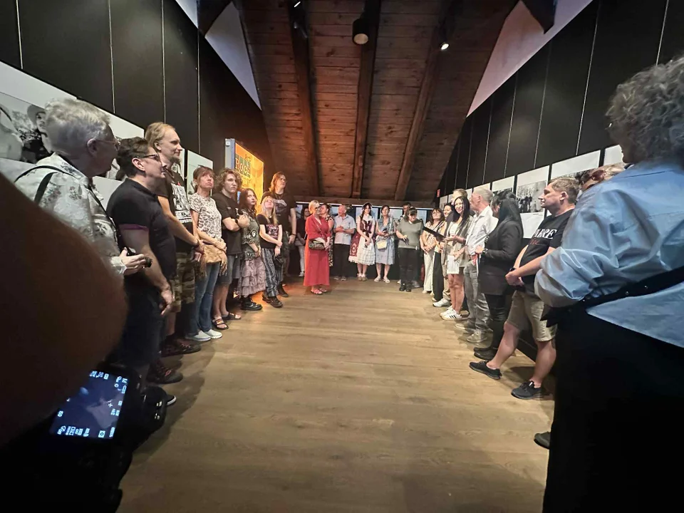 Wernisaż wystawy fotografii Franka Roosendaala "W drodze razem z muzyką rockową"
