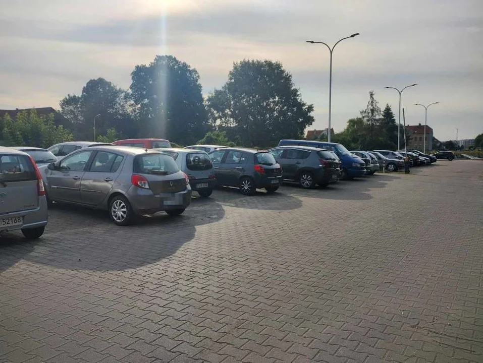 Parking przy ulicy św. Ducha w Jarocinie